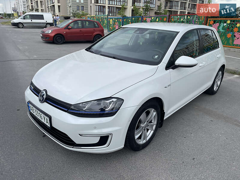 Хэтчбек Volkswagen e-Golf 2014 в Виннице