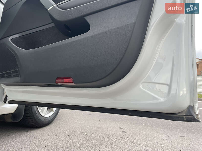 Хэтчбек Volkswagen e-Golf 2014 в Виннице