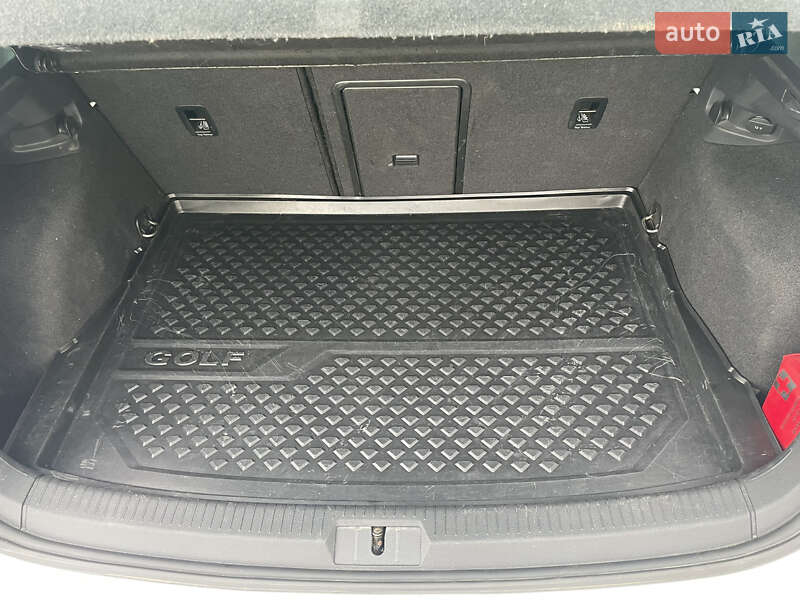 Хэтчбек Volkswagen e-Golf 2014 в Виннице