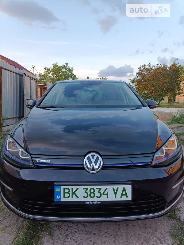 Хетчбек Volkswagen e-Golf 2014 в Кропивницькому