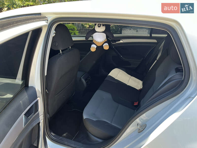 Хэтчбек Volkswagen e-Golf 2016 в Одессе