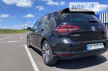 Хетчбек Volkswagen e-Golf 2016 в Рівному