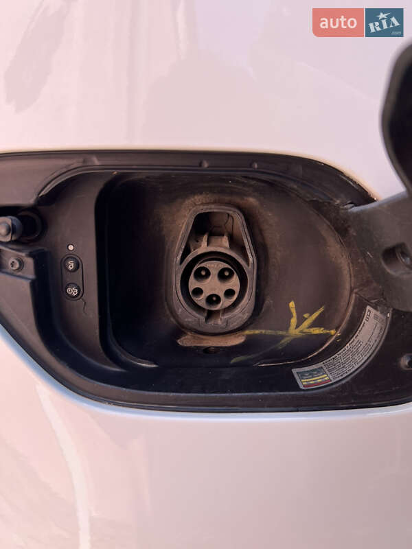 Хэтчбек Volkswagen e-Golf 2017 в Львове