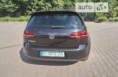 Хэтчбек Volkswagen e-Golf 2015 в 