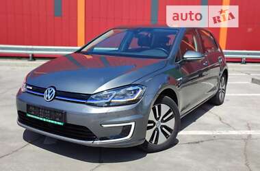 Хэтчбек Volkswagen e-Golf 2018 в Киеве