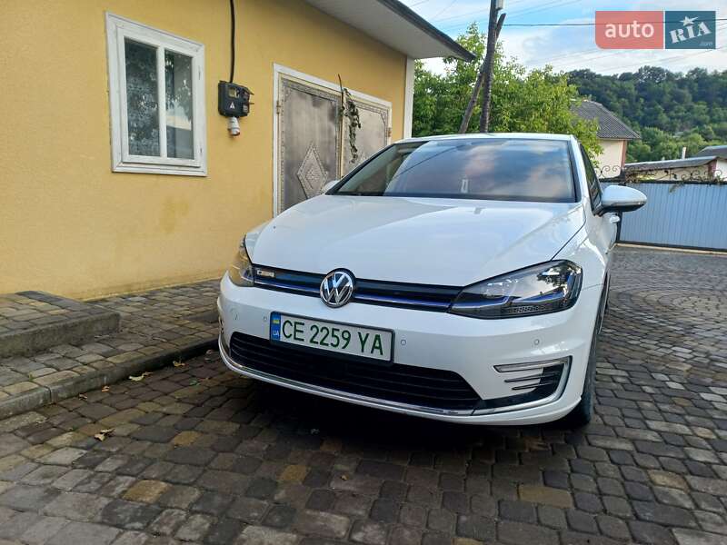 Хетчбек Volkswagen e-Golf 2019 в Чернівцях