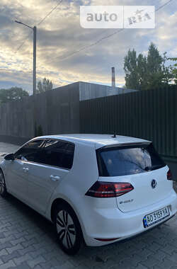 Хэтчбек Volkswagen e-Golf 2014 в Ужгороде