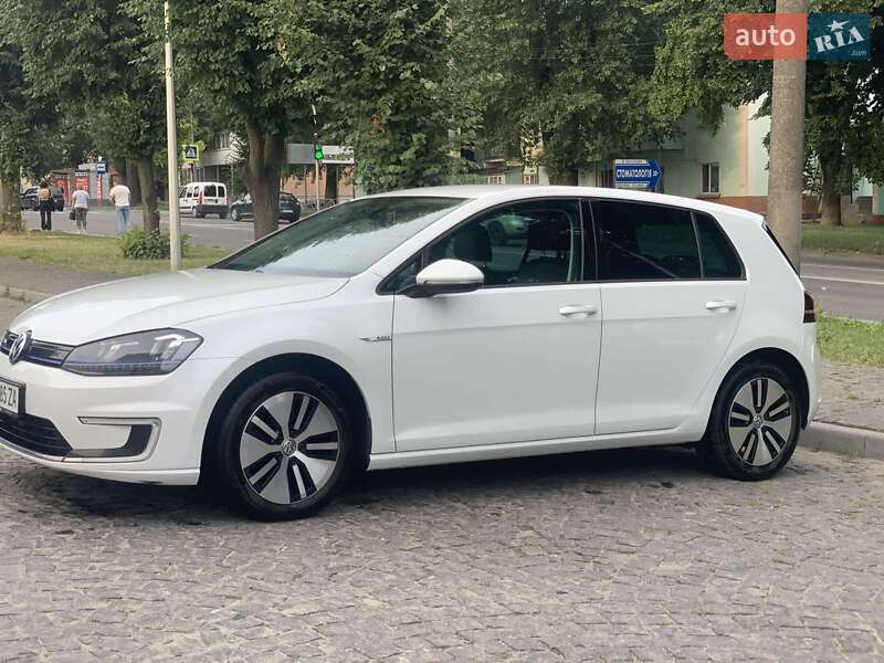 Хэтчбек Volkswagen e-Golf 2015 в Хмельницком