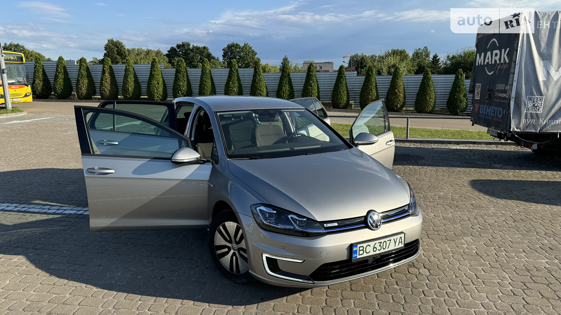 2017 Volkswagen Golf - мініатюра 3
