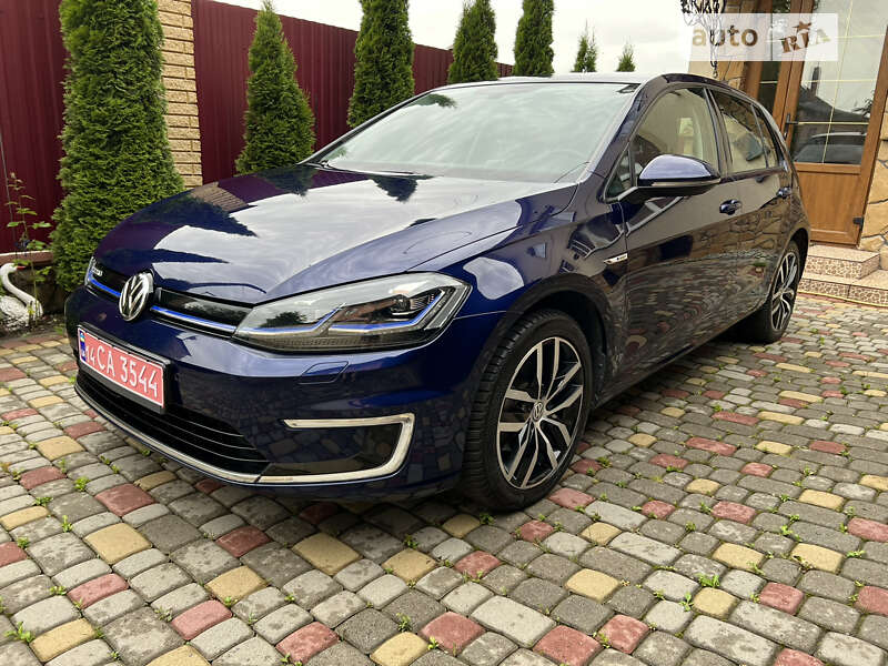 Хетчбек Volkswagen e-Golf 2018 в Львові