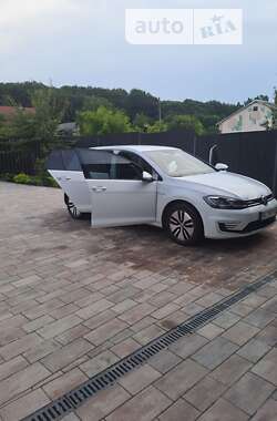 Хетчбек Volkswagen e-Golf 2020 в Жовкві