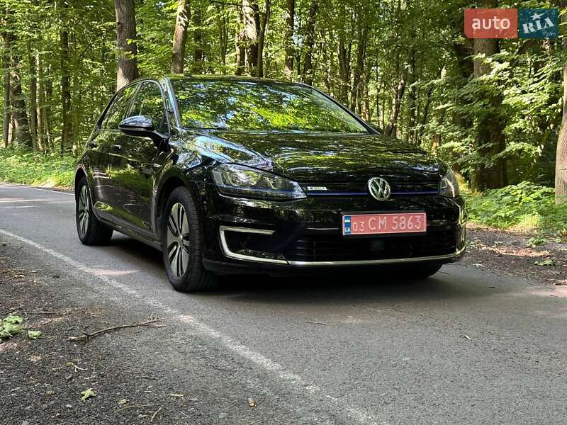 Хэтчбек Volkswagen e-Golf 2015 в Луцке