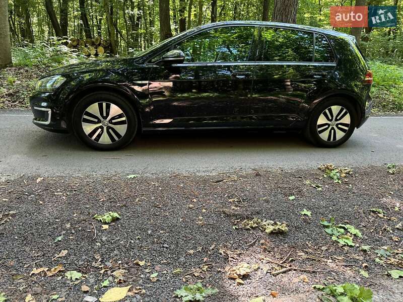 Хэтчбек Volkswagen e-Golf 2015 в Луцке