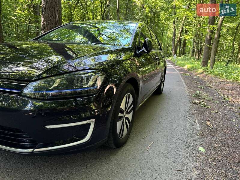Хэтчбек Volkswagen e-Golf 2015 в Луцке