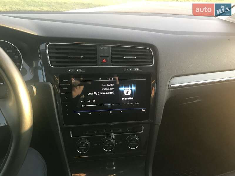 Хетчбек Volkswagen e-Golf 2018 в Житомирі