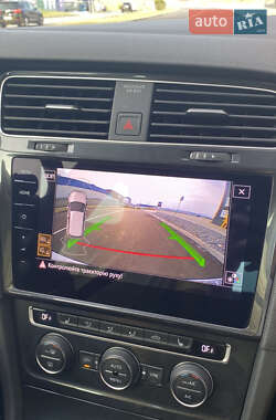 Хетчбек Volkswagen e-Golf 2019 в 