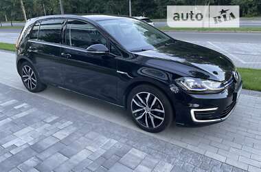 Хетчбек Volkswagen e-Golf 2019 в Києві