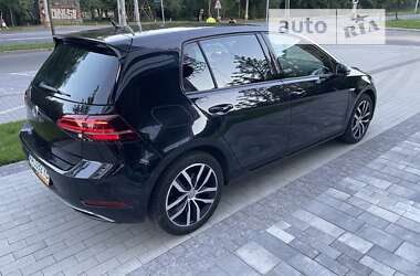 Хетчбек Volkswagen e-Golf 2019 в Києві