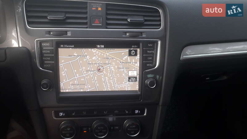 Хетчбек Volkswagen e-Golf 2015 в Кагарлику