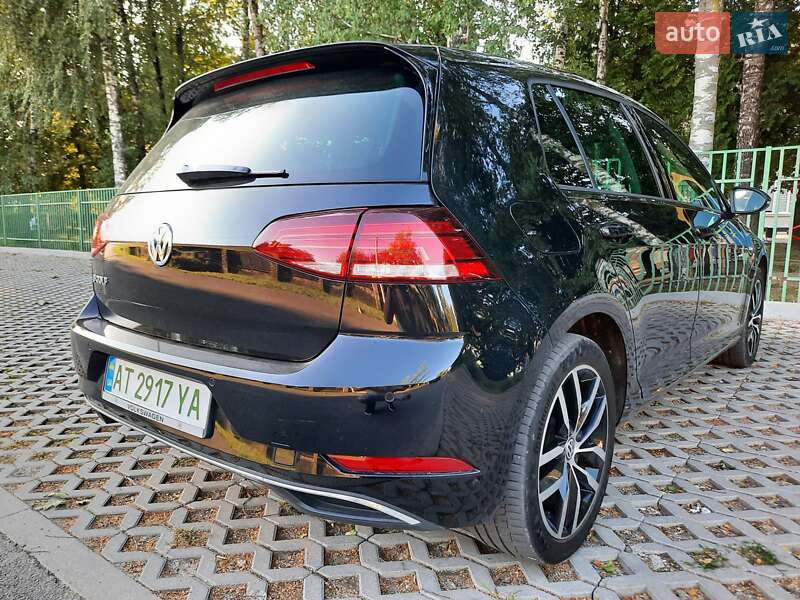 Хэтчбек Volkswagen e-Golf 2018 в Ивано-Франковске