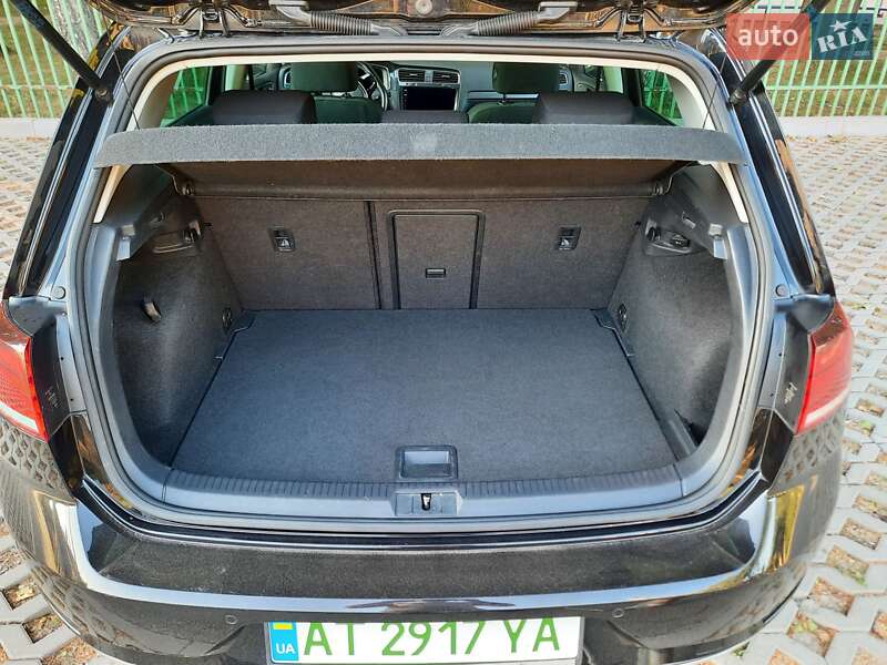 Хэтчбек Volkswagen e-Golf 2018 в Ивано-Франковске