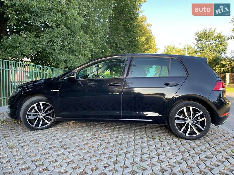 Хэтчбек Volkswagen e-Golf 2018 в Ивано-Франковске