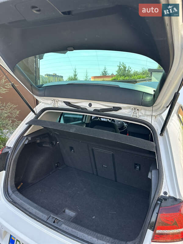 Хэтчбек Volkswagen e-Golf 2016 в Хмельницком