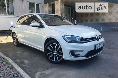 Хетчбек Volkswagen e-Golf 2019 в Києві