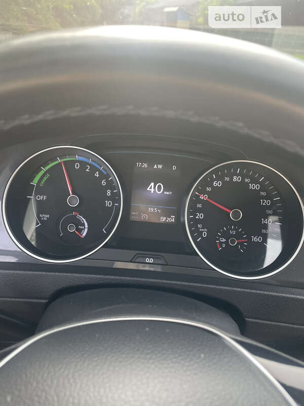 Хэтчбек Volkswagen e-Golf 2018 в Черновцах фото 16 Хэтчбек Volkswagen e-Golf 2018 в Черновцах