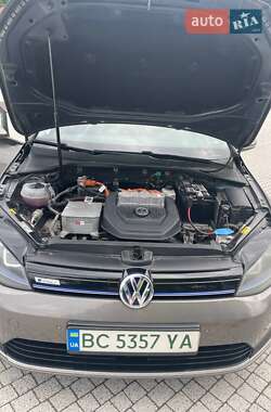 Хэтчбек Volkswagen e-Golf 2014 в Львове
