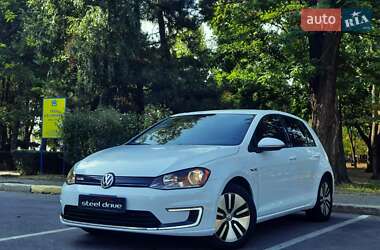 Хетчбек Volkswagen e-Golf 2016 в Миколаєві