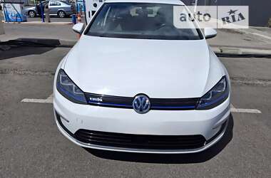 Хэтчбек Volkswagen e-Golf 2014 в Киеве