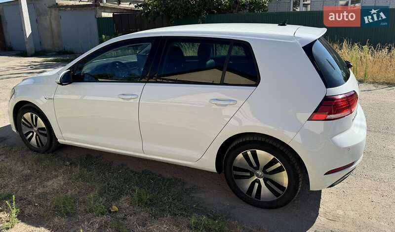 Хэтчбек Volkswagen e-Golf 2017 в Никополе