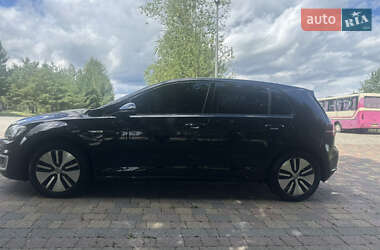 Хэтчбек Volkswagen e-Golf 2015 в 