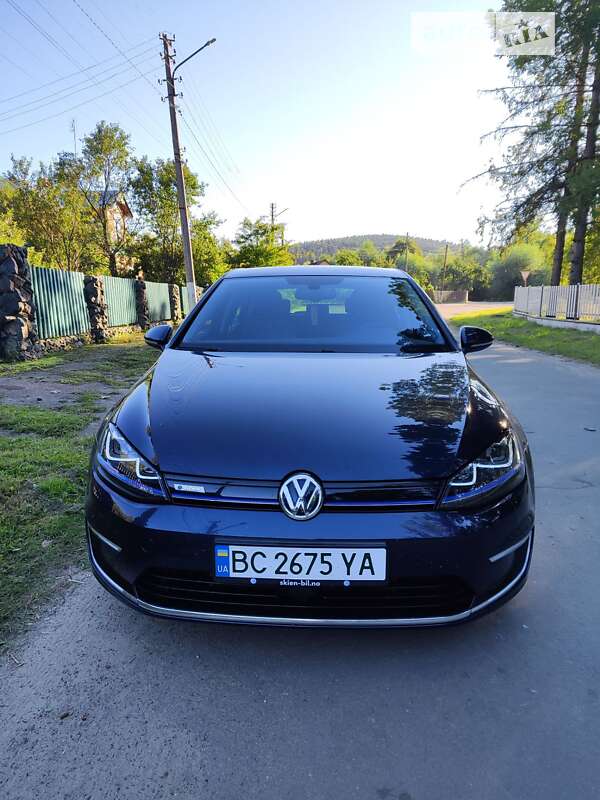 Хетчбек Volkswagen e-Golf 2015 в Дрогобичі