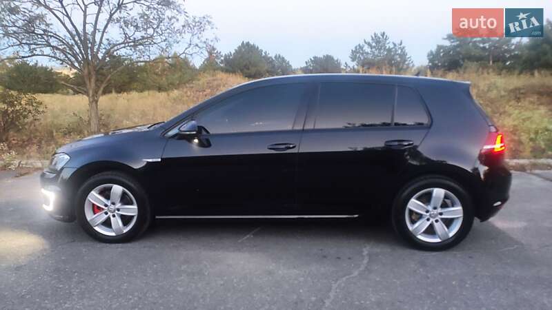 Хэтчбек Volkswagen e-Golf 2016 в Днепре