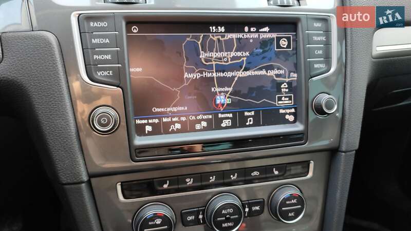 Хэтчбек Volkswagen e-Golf 2016 в Днепре