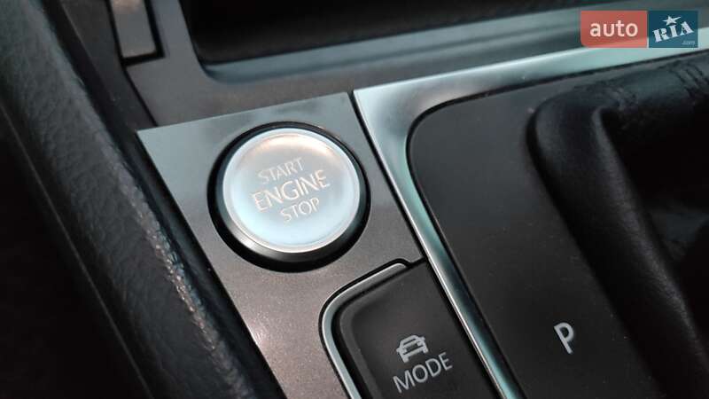 Хэтчбек Volkswagen e-Golf 2016 в Днепре