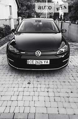 Хетчбек Volkswagen e-Golf 2014 в Чернівцях