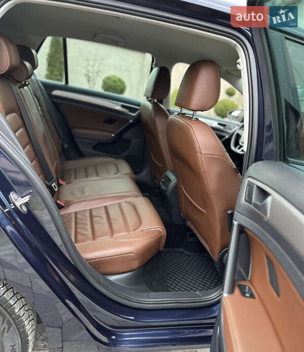 Хэтчбек Volkswagen e-Golf 2015 в Ивано-Франковске