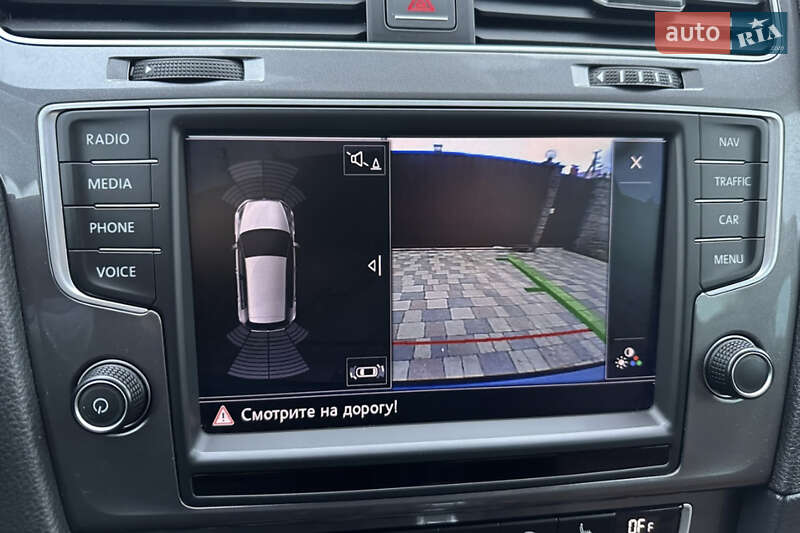 Хэтчбек Volkswagen e-Golf 2015 в Ивано-Франковске