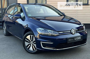 Хэтчбек Volkswagen e-Golf 2020 в Киеве