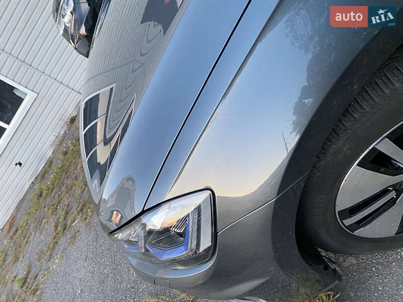Хэтчбек Volkswagen e-Golf 2018 в Харькове фото 16 Хэтчбек Volkswagen e-Golf 2018 в Харькове