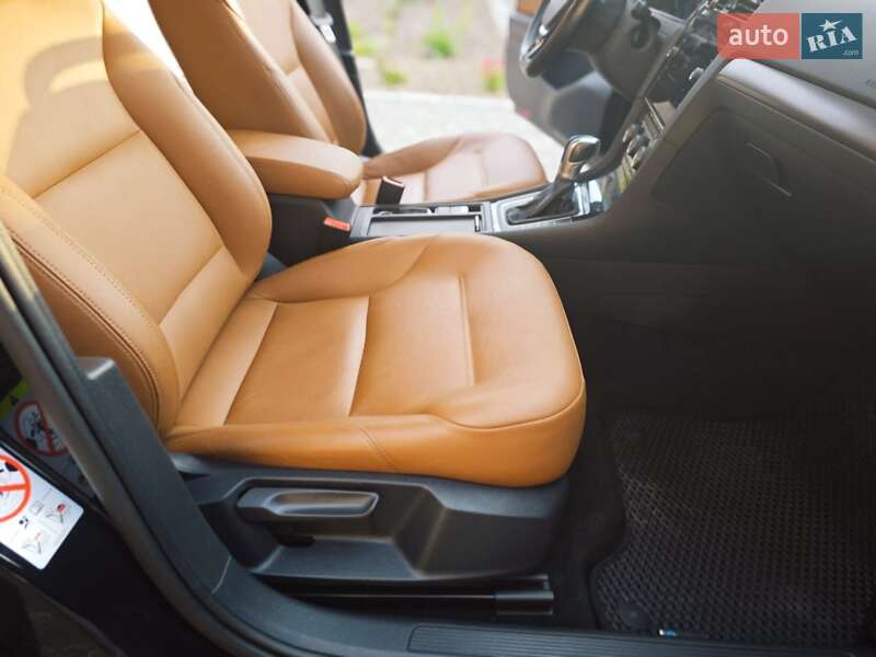 Хетчбек Volkswagen e-Golf 2019 в Івано-Франківську