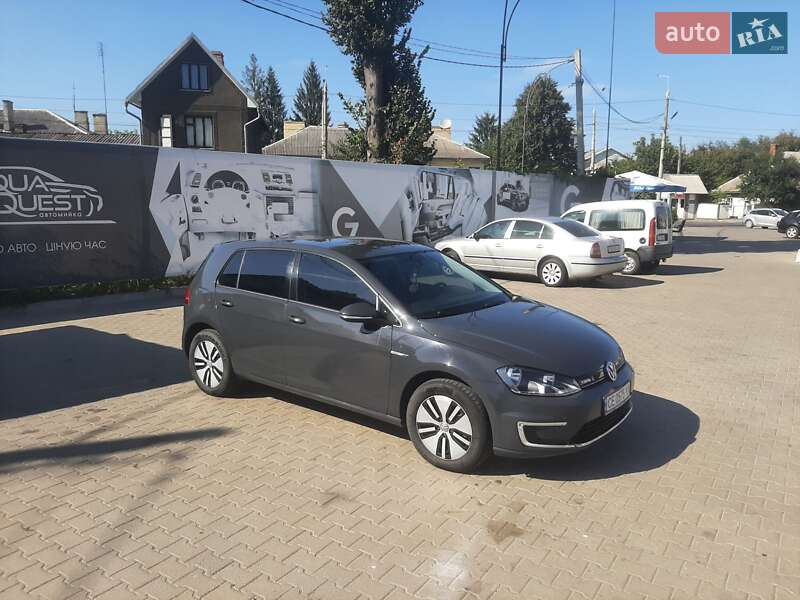 Volkswagen e-Golf 2016