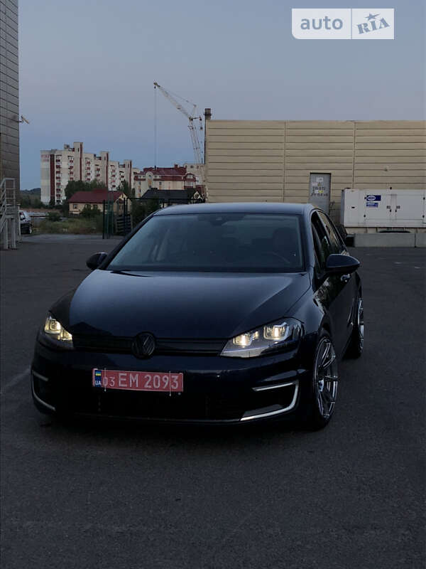 Хэтчбек Volkswagen e-Golf 2016 в Ровно