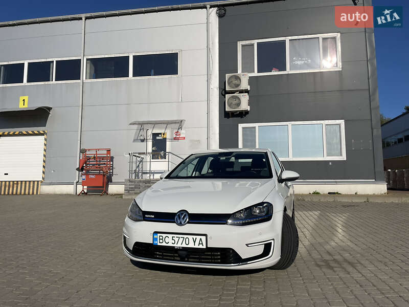 Хетчбек Volkswagen e-Golf 2014 в Львові