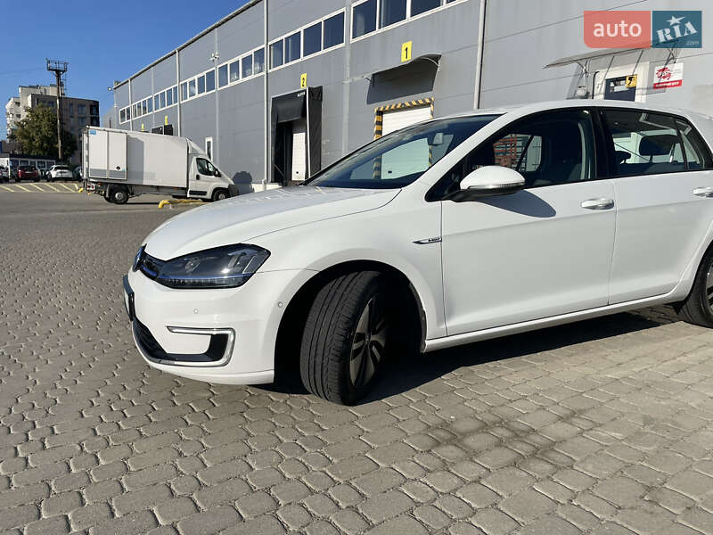 Хетчбек Volkswagen e-Golf 2014 в Львові