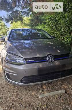 Хэтчбек Volkswagen e-Golf 2014 в Залещиках