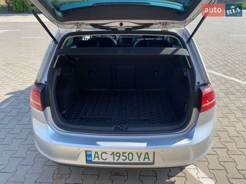 Хэтчбек Volkswagen e-Golf 2015 в Луцке